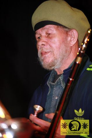 Rico Rodriques (Jam) with Soulfood International - McCormacks Ballroom, Leipzig 06. Oktober 2007 (9).jpg